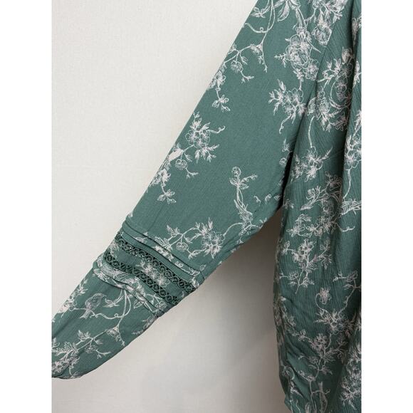 Torrid Women's Blouse Top Tunic Sz 1X? (No tag) Green Long Sleeves Floral Birds - Picture 3 of 13